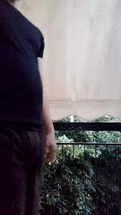 AlbanianFker21 live cam on Cam4