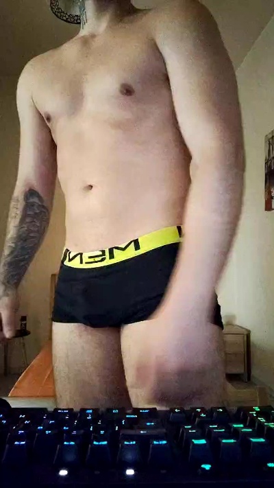 AlbanianFker21 live cam on Cam4