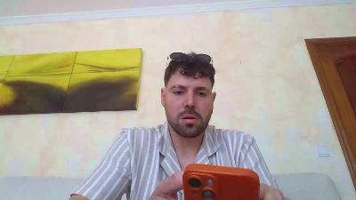 Alber21aa live cam on Cam4