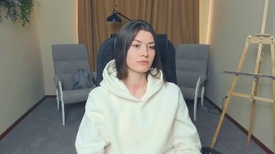 AlbertaHelley live cam on Cam4