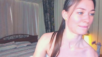 AlbertaHelley live cam on Cam4