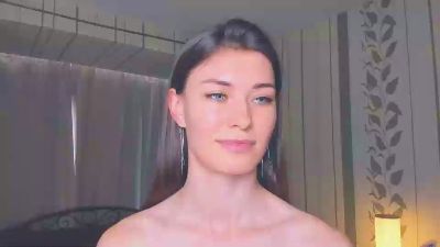 AlbertaHelley live cam on Cam4