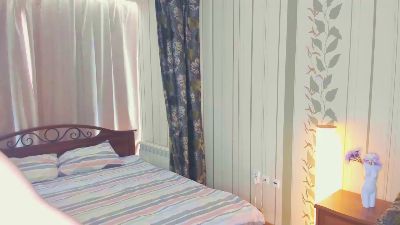 AlbertaHelley live cam on Cam4