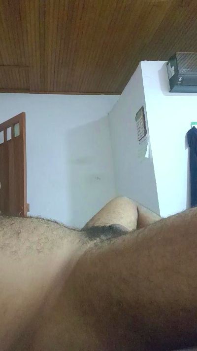 Alberto83592 live cam on Cam4