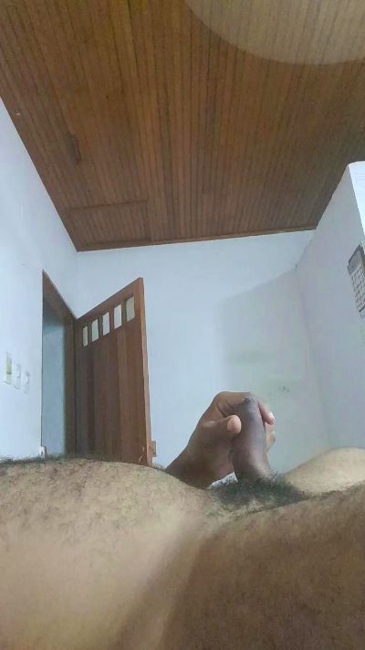 Alberto83592 live cam on Cam4