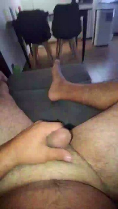 Ale8893 live cam on Cam4