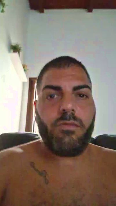 Ale8893 live cam on Cam4