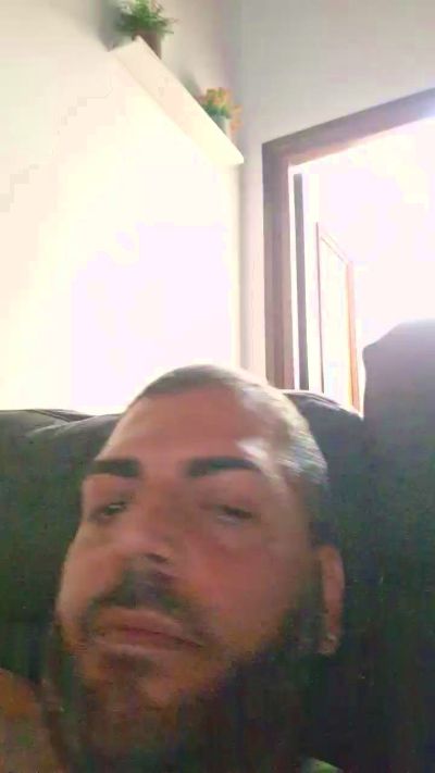 Ale8893 live cam on Cam4