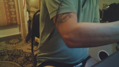 Ale_lick89 live cam on Cam4