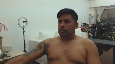 Ale_mhm live cam on Cam4