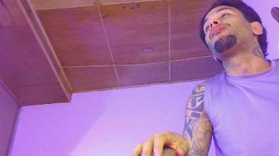 Ale_targaryem live cam on Cam4