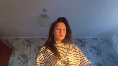 AleenGuckes live cam on Cam4