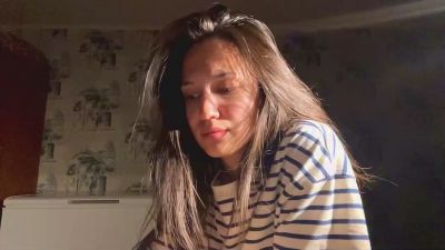AleenGuckes live cam on Cam4