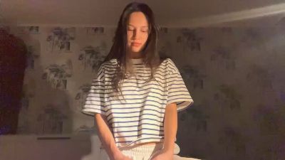 AleenGuckes live cam on Cam4