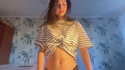 AleenGuckes live cam on Cam4