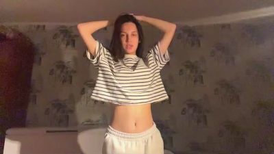 AleenGuckes live cam on Cam4