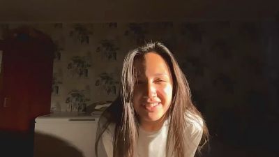 AleenGuckes live cam on Cam4
