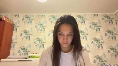 AleenGuckes live cam on Cam4