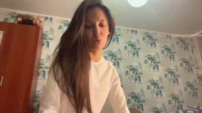 AleenGuckes live cam on Cam4