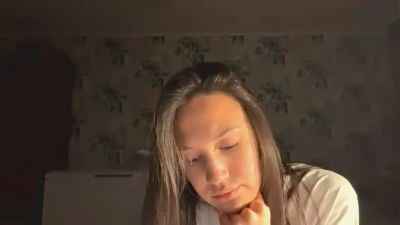 AleenGuckes live cam on Cam4