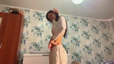 AleenGuckes live cam on Cam4