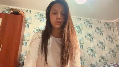 AleenGuckes live cam on Cam4