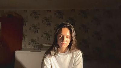 AleenGuckes live cam on Cam4
