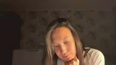 AleenGuckes live cam on Cam4