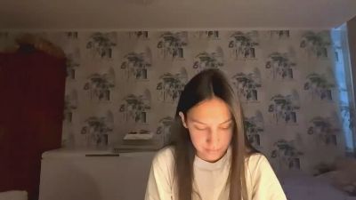 AleenGuckes live cam on Cam4