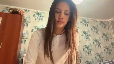 AleenGuckes live cam on Cam4