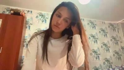 AleenGuckes live cam on Cam4