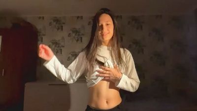 AleenGuckes live cam on Cam4
