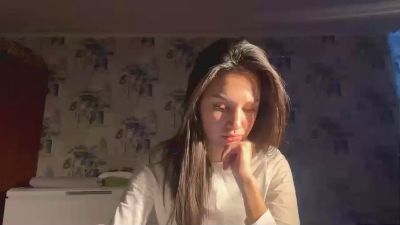 AleenGuckes live cam on Cam4