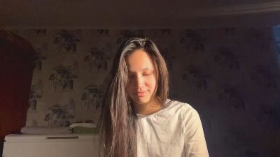 AleenGuckes live cam on Cam4