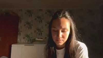 AleenGuckes live cam on Cam4