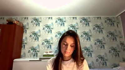 AleenGuckes live cam on Cam4