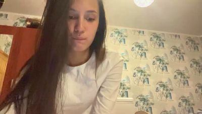 AleenGuckes live cam on Cam4