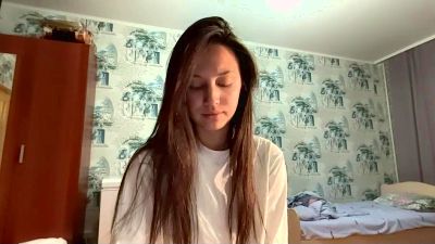 AleenGuckes live cam on Cam4