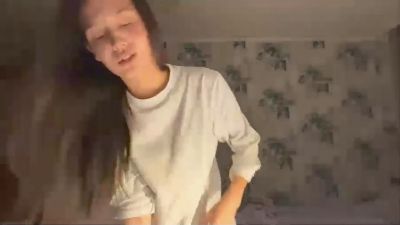 AleenGuckes live cam on Cam4