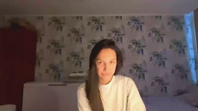 AleenGuckes live cam on Cam4