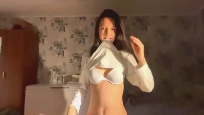 AleenGuckes live cam on Cam4