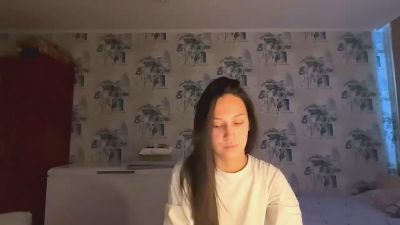 AleenGuckes live cam on Cam4