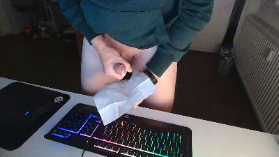 Aleex325 live cam on Cam4