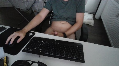 Aleex325 live cam on Cam4