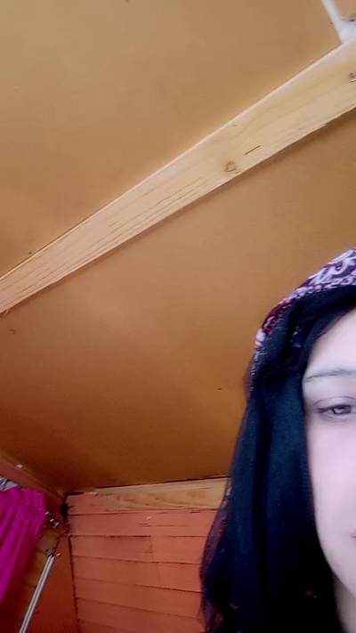 AlejaCrossDresx live cam on Cam4