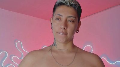 Aleja_2 live cam on Cam4