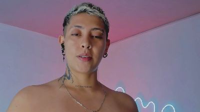 Aleja_2 live cam on Cam4