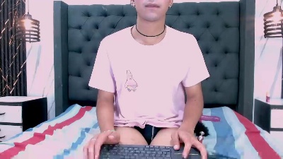 Alejandro_Curls live cam on Cam4