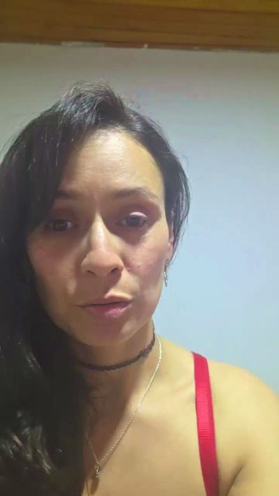 Alejita live cam on Cam4