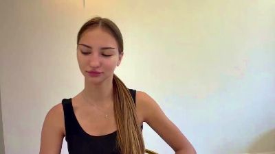 AleneAcoff live cam on Cam4